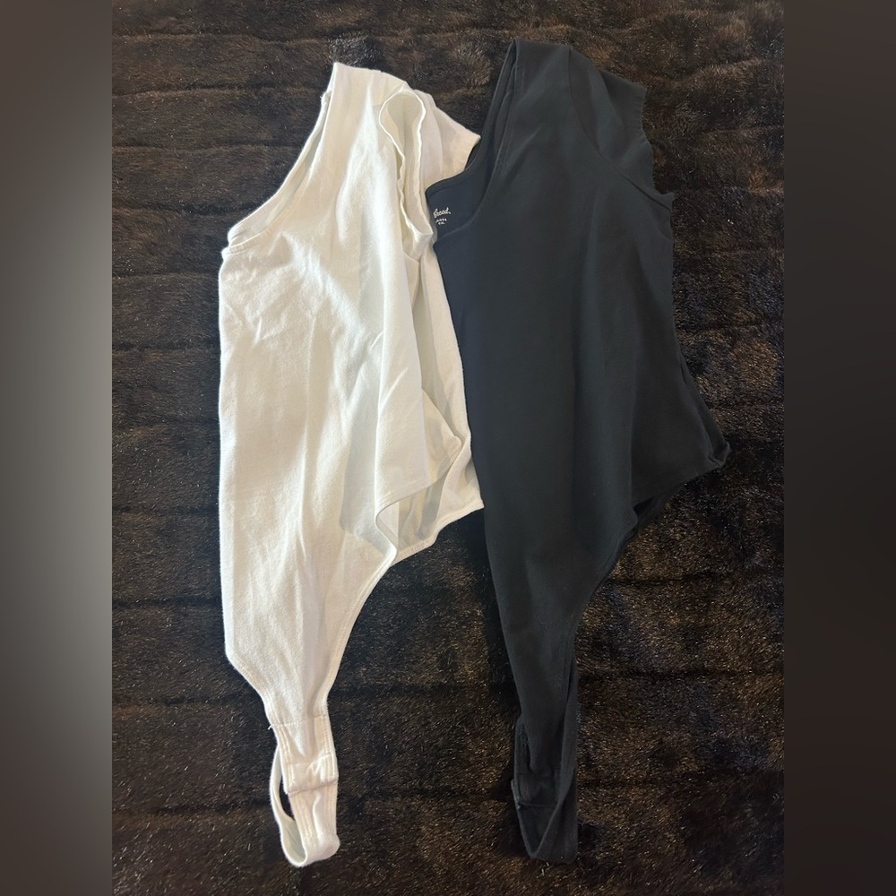 Universal Thread Bodysuit Tops Lot of 2 Size Large Black White Short Sleeve